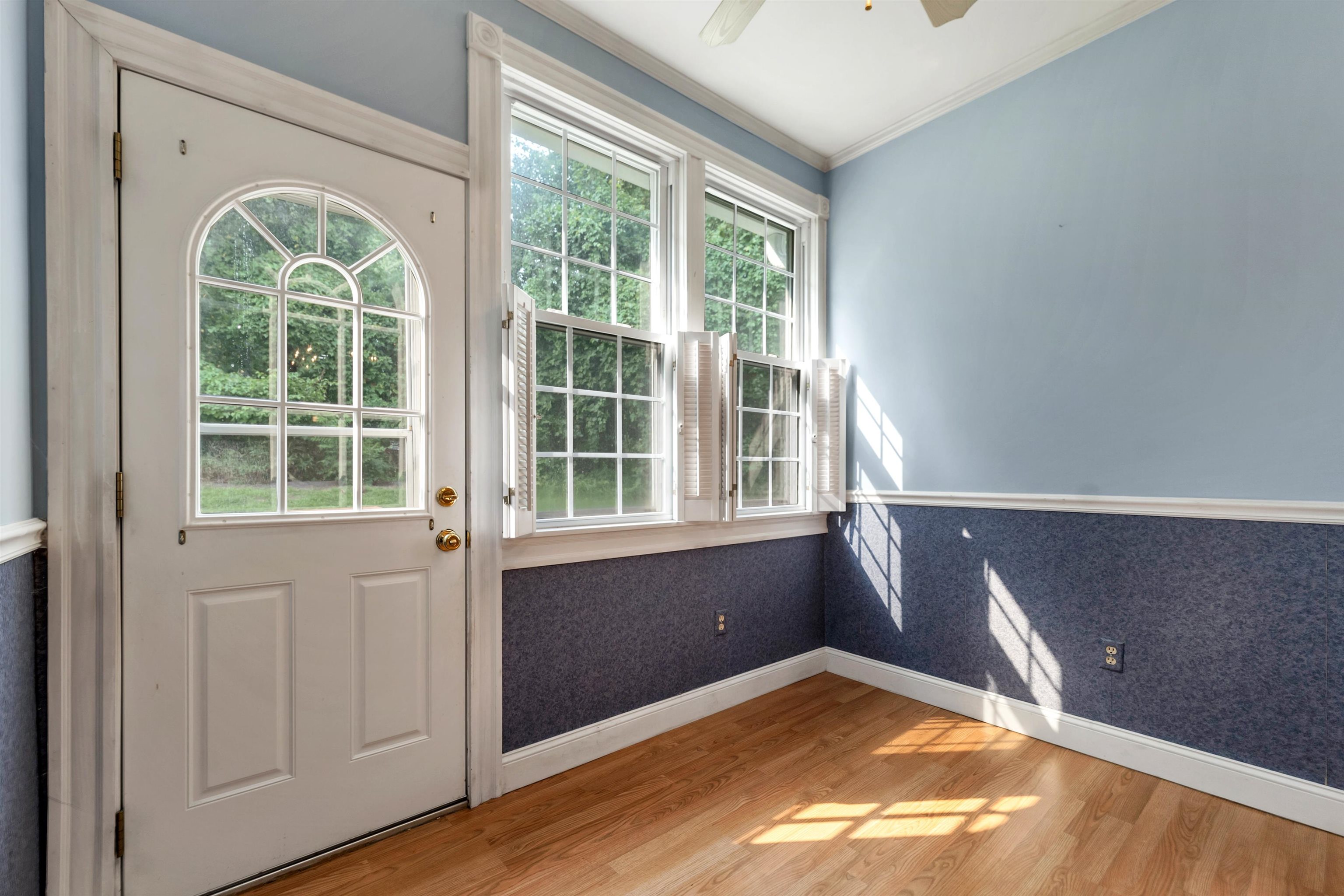 365 Winding Pond Road Londonderry, NH 03053 - Photo 7 of 40