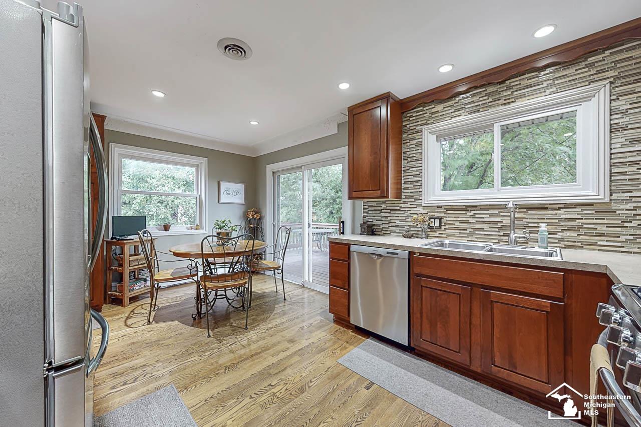 12599 Wabash Road Milan, MI 48160 - Photo 6 of 46