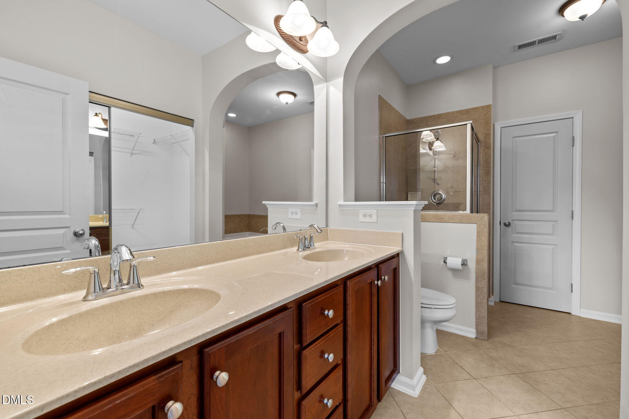 10122 Glen Autumn Road Raleigh, NC 27617 - Photo 29 of 32 31-web-or-mls-5Z8A9702