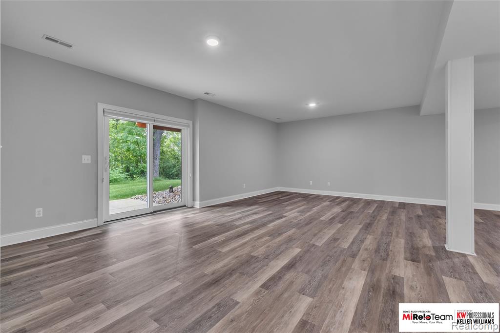 1909 Egret Pointe Howell, MI 48843 - Photo 23 of 45