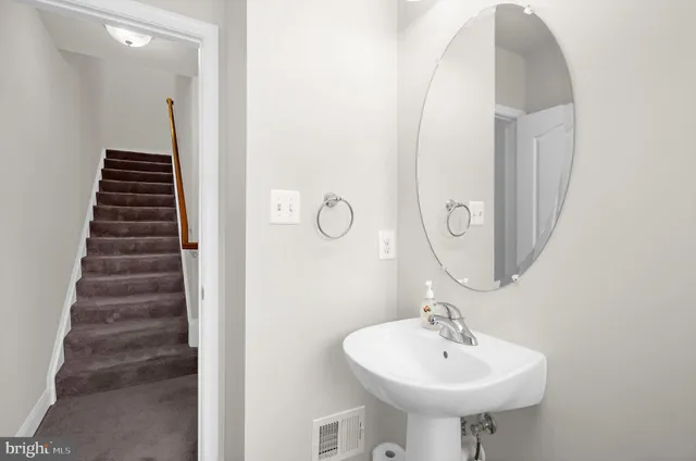 $550,000 | 614 South Cherry Grove Avenue, Annapolis, MD 21401