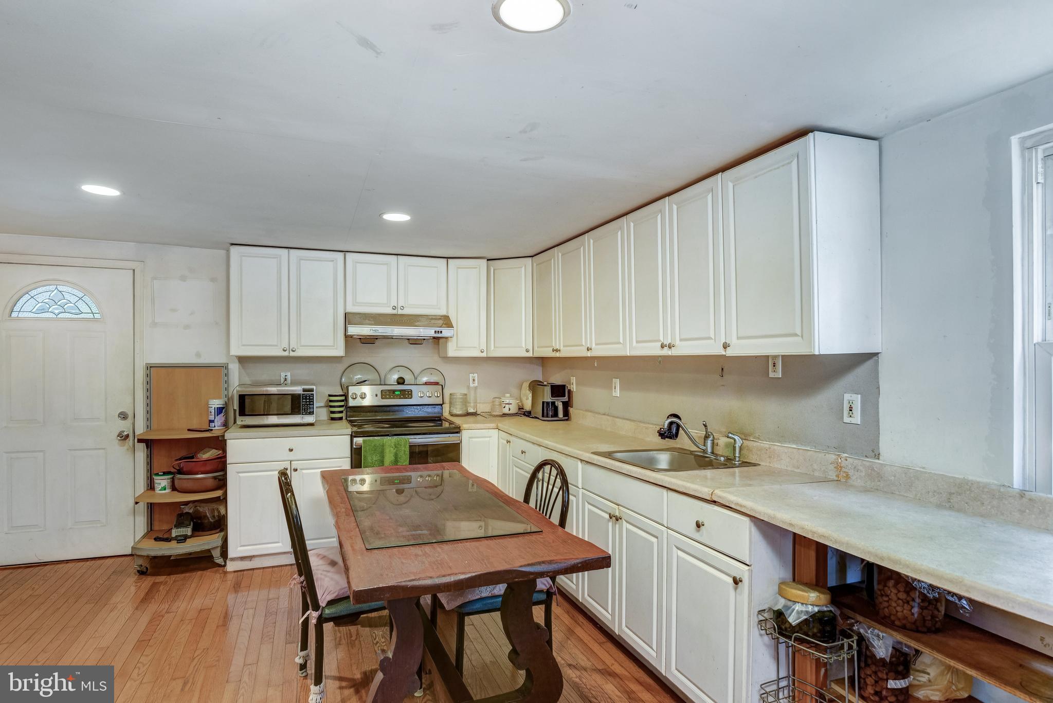 362 Etra Road Hightstown, NJ 08520 - Photo 7 of 18