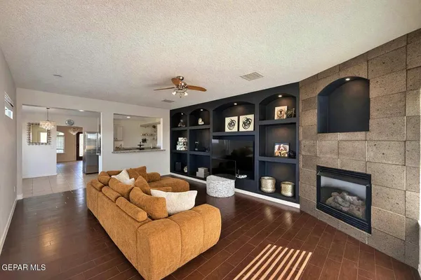 $218,950 | 900 Desert Sage Street, Anthony, TX 79821