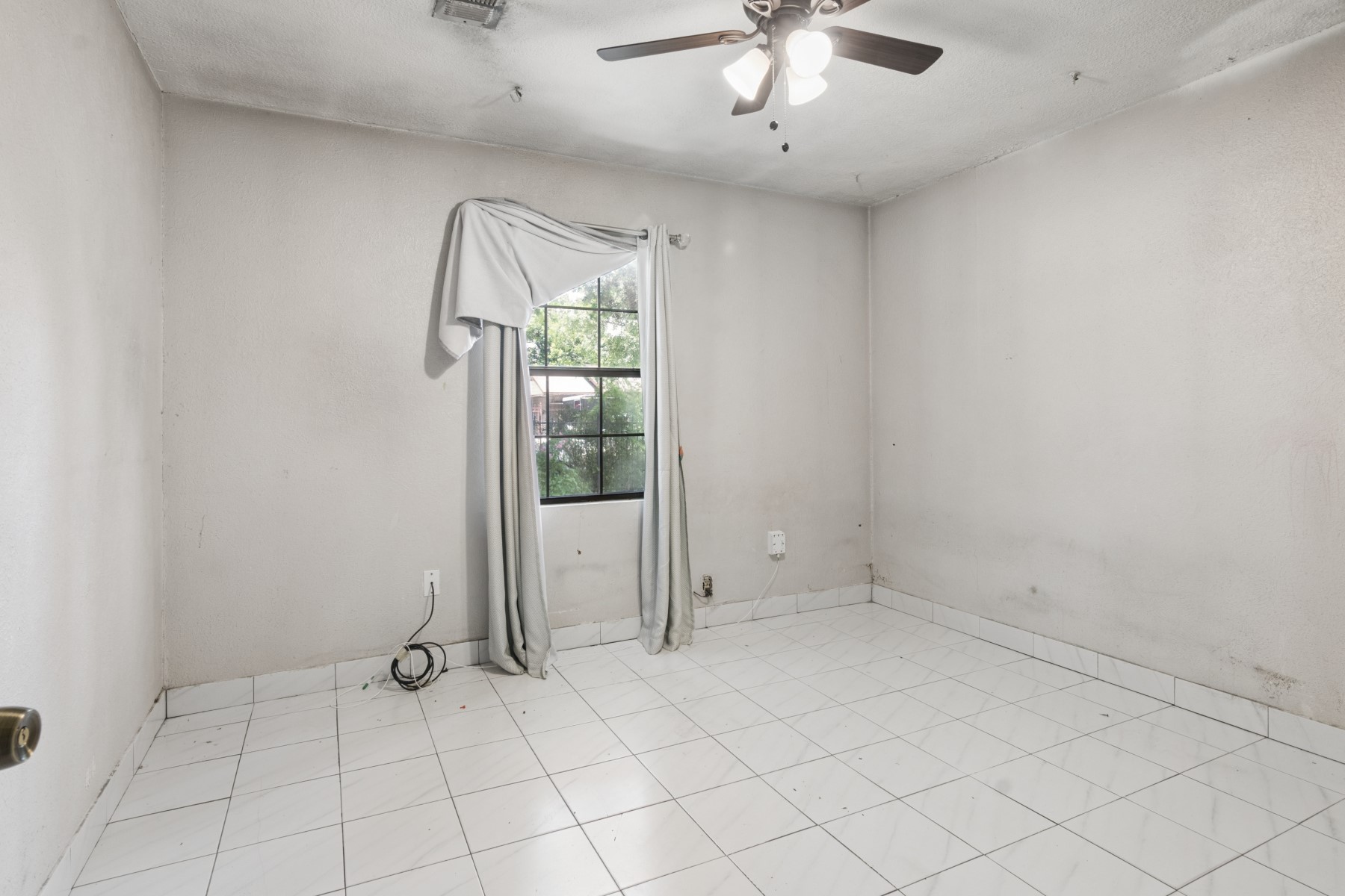 1002 Grenfell Lane Houston, TX 77076 - Photo 17 of 20 Bedroom