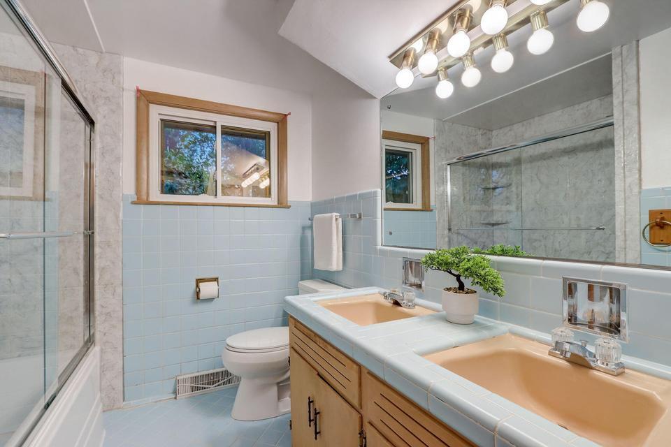 N33W22034 Memory Lane Pewaukee, WI 53072 - Photo 6 of 10 20230815212127121814000000-o