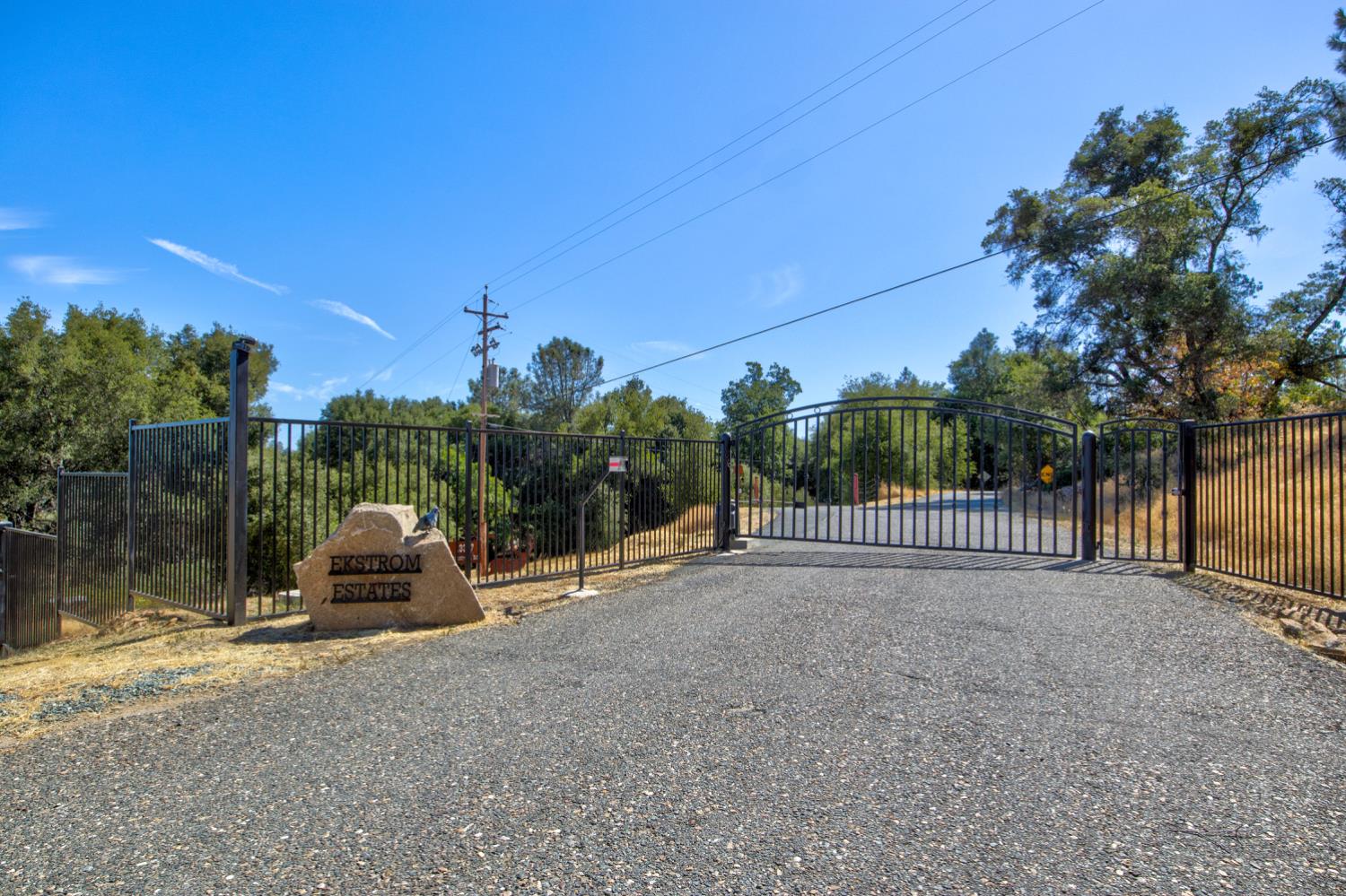 13555 Oakstream Road Plymouth, CA 95669 - Photo 3 of 43 Private Entrance