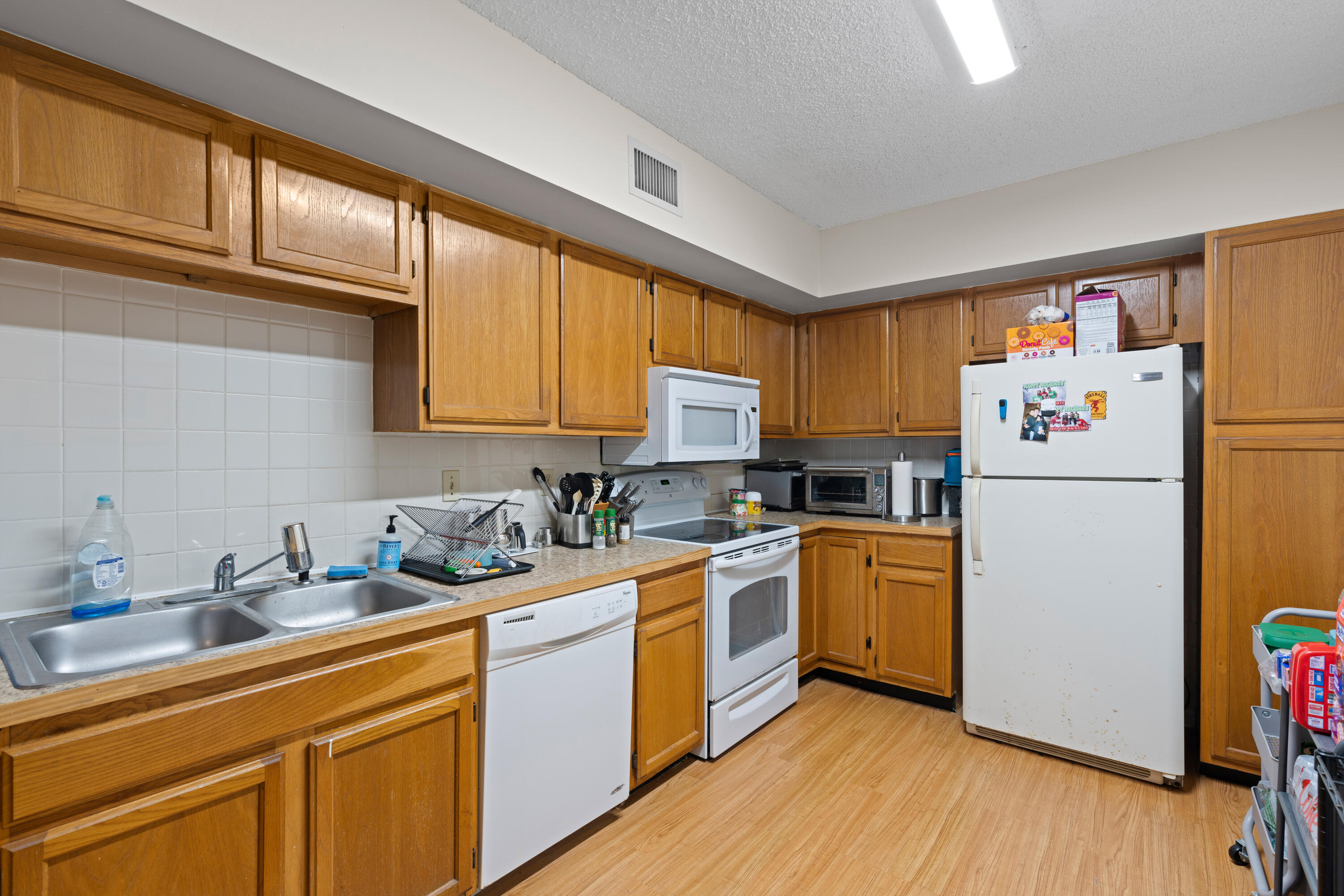 3191 Leewood Terrace, Unit 238 Boca Raton, FL 33431 - Photo 7 of 27 Kitchen