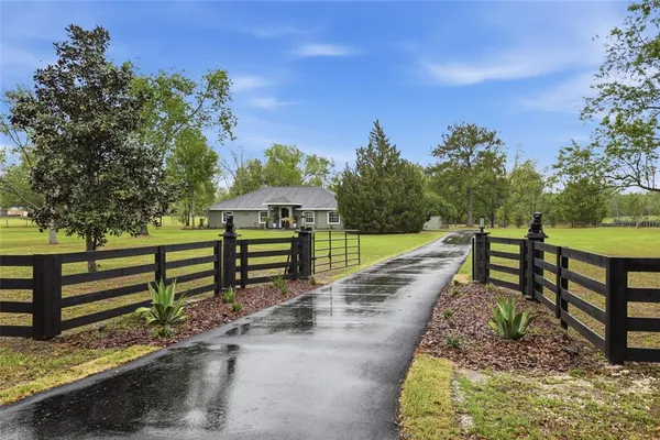 $750,000 | 19518 Northwest 78th Avenue, Alachua, FL 32615