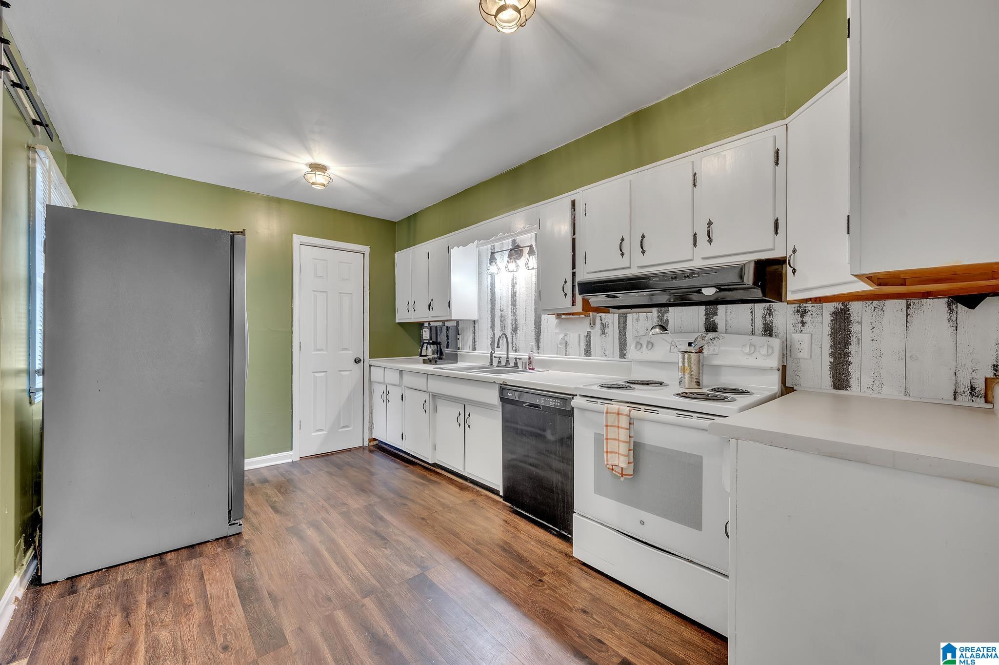 104 Kenilworth Road Bessemer, AL 35023 - Photo 4 of 23