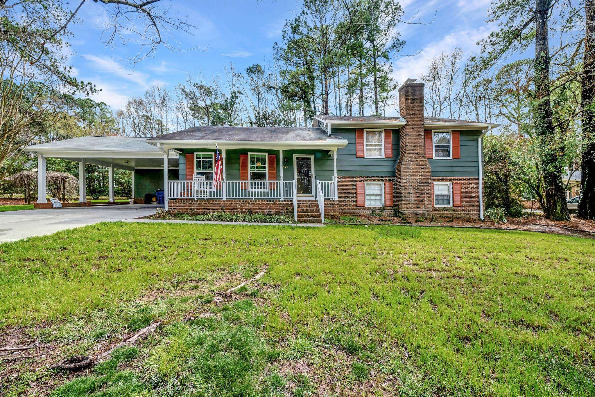409 Troy Place Raleigh, NC 27609 - Photo 4 of 40 Photo 4