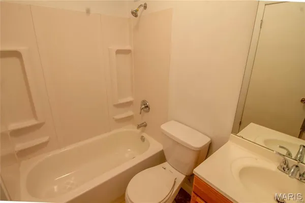 $1,150 | 1018 Wylin Court, St. Louis, MO 63135