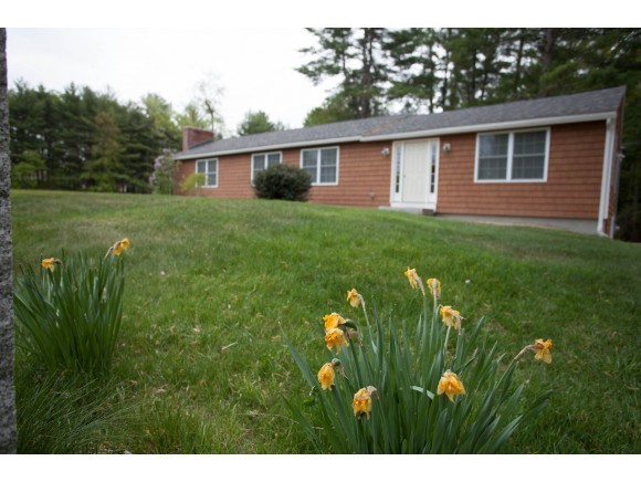 323 Grant Road Newmarket, NH 03857 - Photo 1 of 25