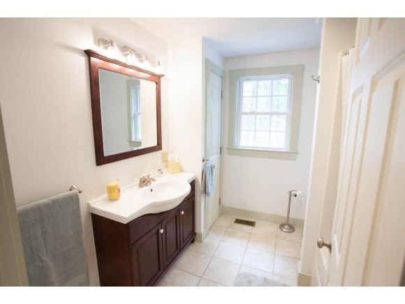 323 Grant Road Newmarket, NH 03857 - Photo 12 of 25