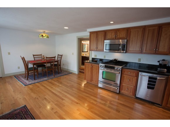323 Grant Road Newmarket, NH 03857 - Photo 7 of 25