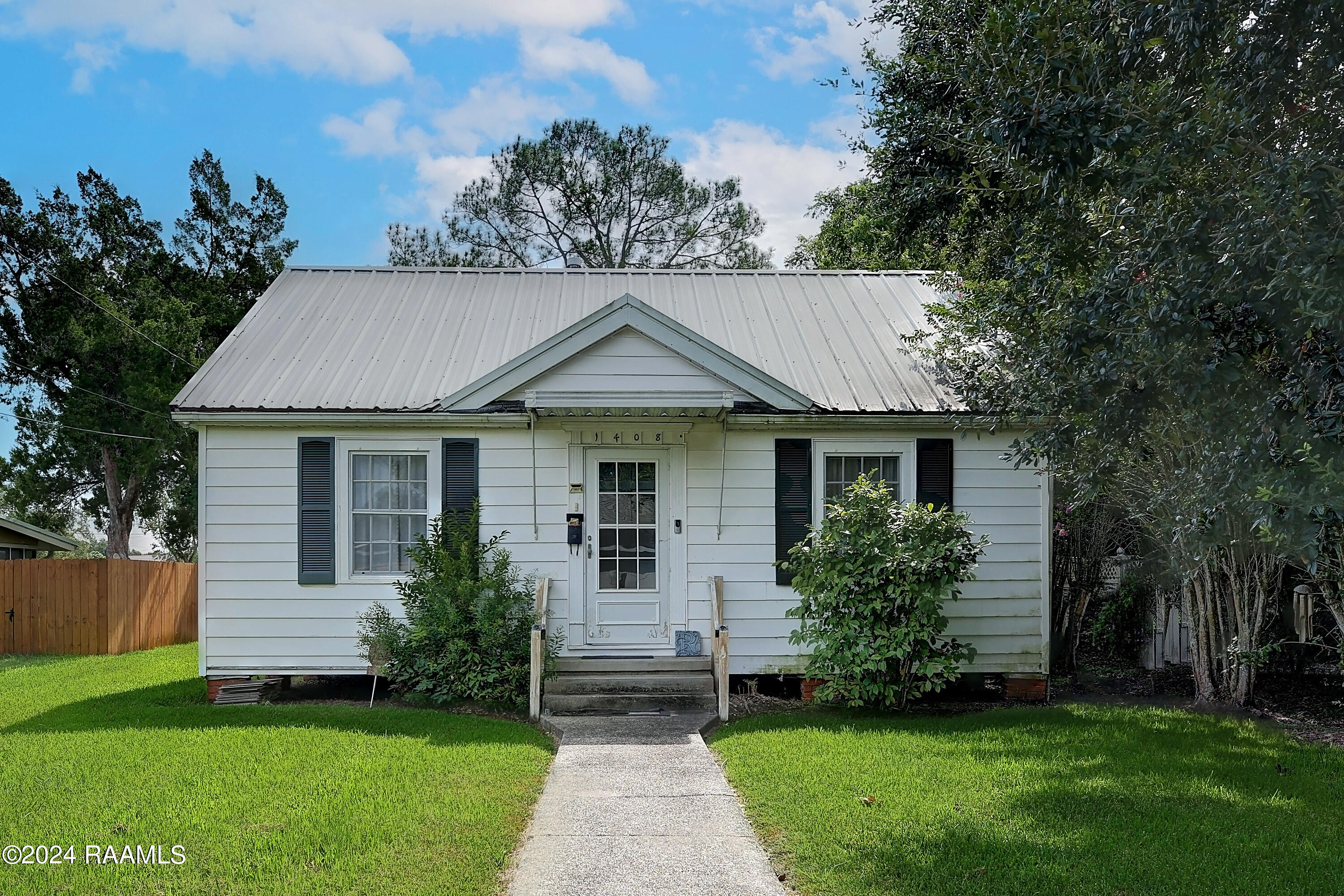 1408 Thomas Street Franklin, LA 70538 - Photo 2 of 20 1408Thomas-2