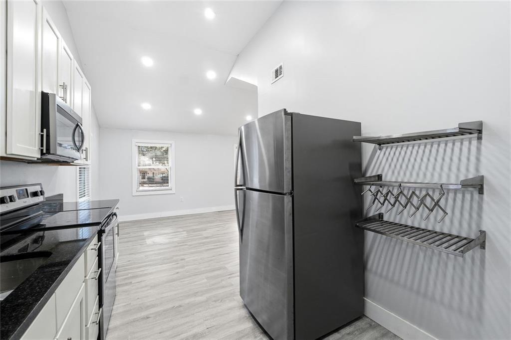 4154 B Brenda Drive Decatur, GA 30035 - Photo 13 of 25