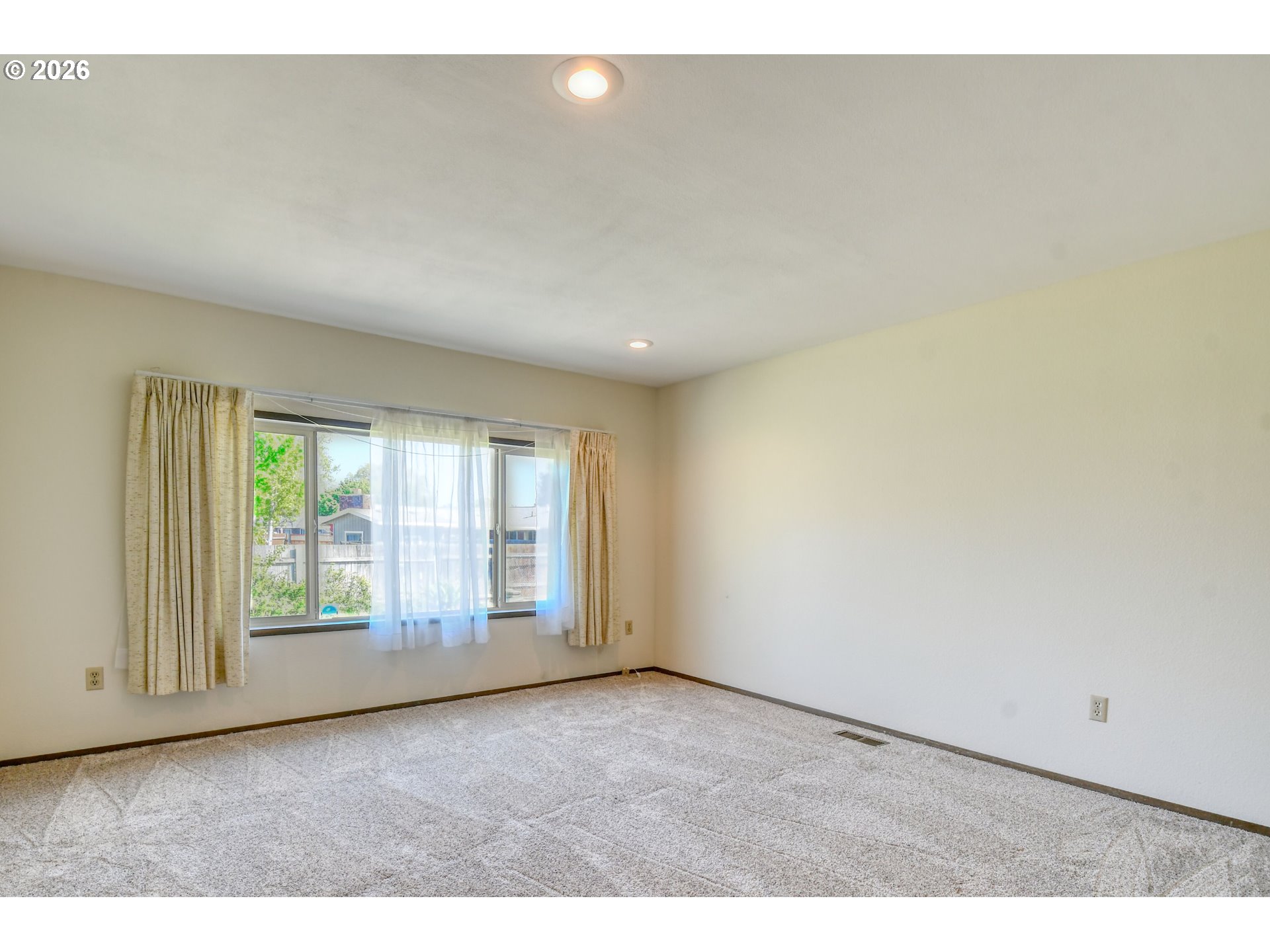 4523 Southwest Perkins Avenue Pendleton, OR 97801 - Photo 12 of 30