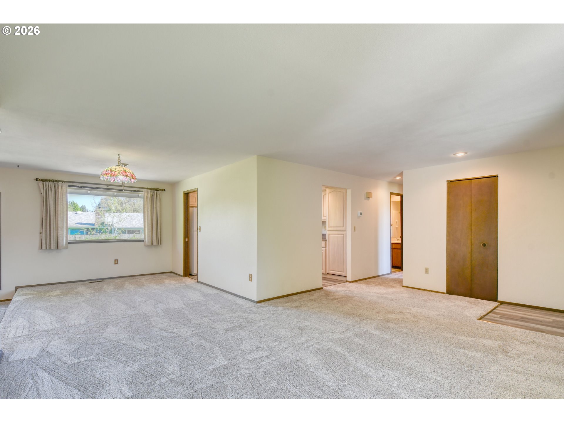 4523 Southwest Perkins Avenue Pendleton, OR 97801 - Photo 4 of 30
