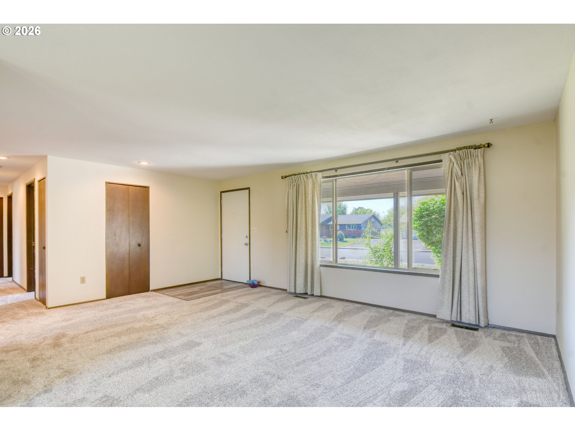 4523 Southwest Perkins Avenue Pendleton, OR 97801 - Photo 5 of 30