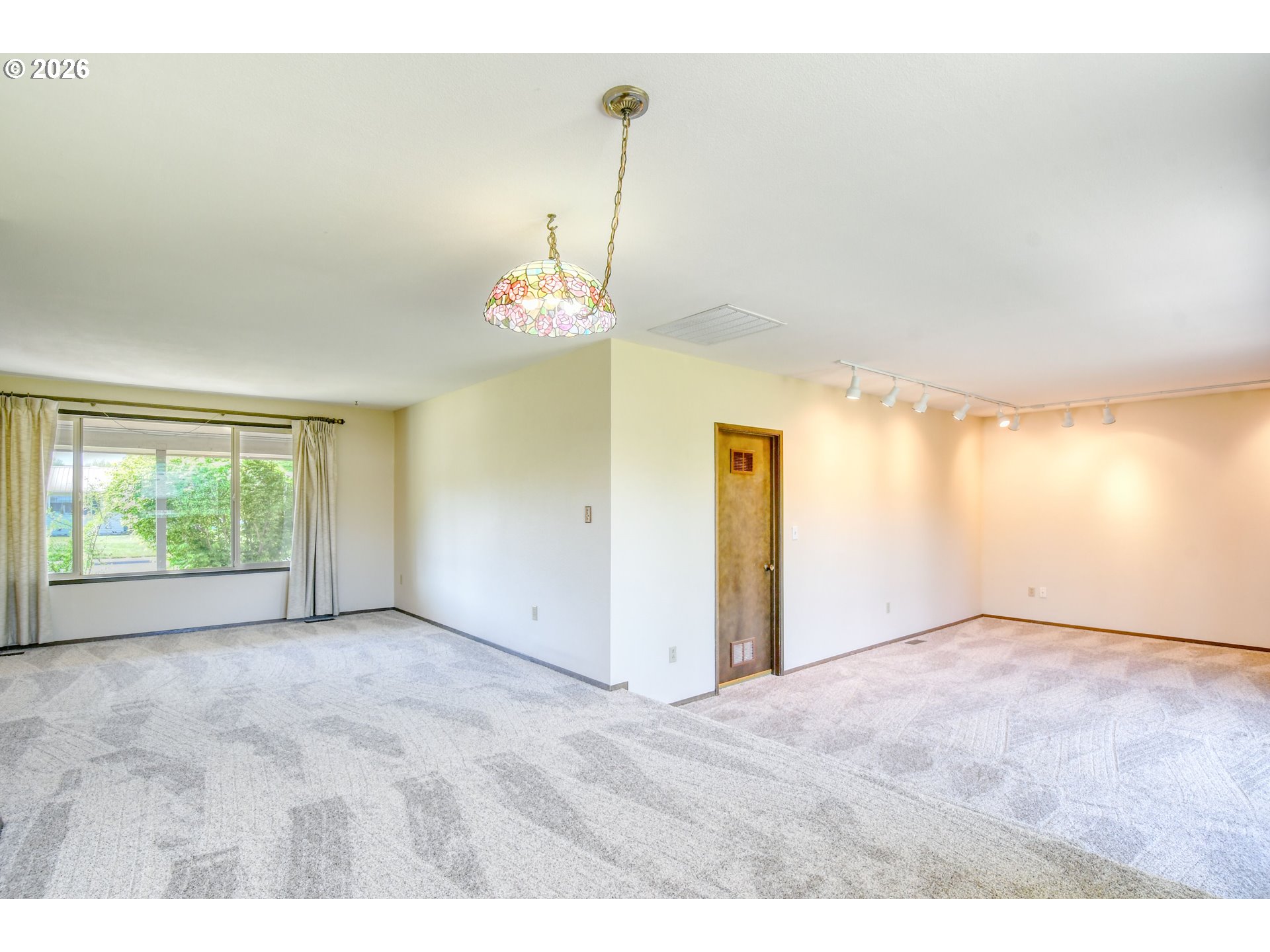 4523 Southwest Perkins Avenue Pendleton, OR 97801 - Photo 7 of 30