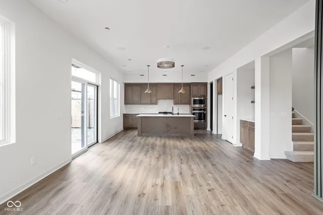 $525,000 | 1677 Coach Drive, Westfield, IN 46074