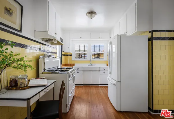 $675,000 | 430 East 30th Street, Los Angeles, CA 90011