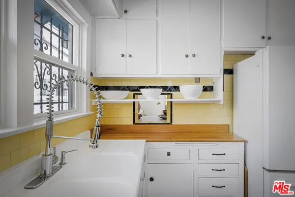 $675,000 | 430 East 30th Street, Los Angeles, CA 90011
