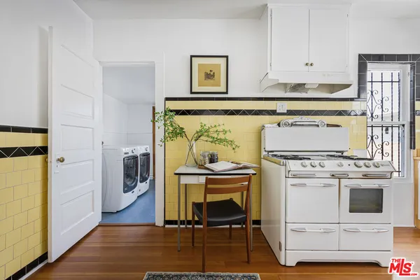 $675,000 | 430 East 30th Street, Los Angeles, CA 90011