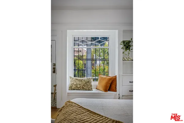 $675,000 | 430 East 30th Street, Los Angeles, CA 90011