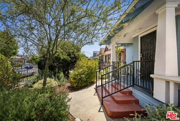 $675,000 | 430 East 30th Street, Los Angeles, CA 90011