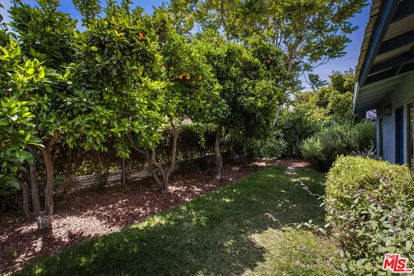$675,000 | 430 East 30th Street, Los Angeles, CA 90011