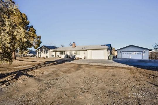 610 North Brady Street Ridgecrest, CA 93555 - Photo 2 of 36 Gallery Image 2
