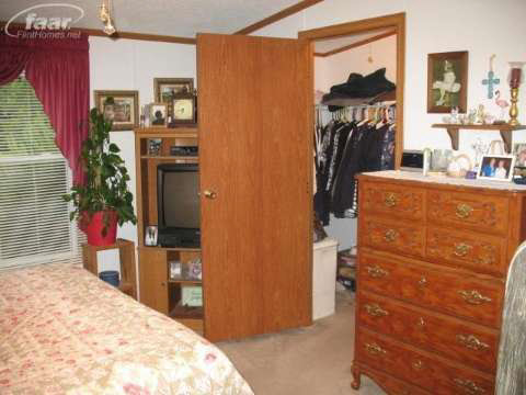 8440 North Genesee Road Mount Morris, MI 48458 - Photo 17 of 22 20404614-16.JPG
