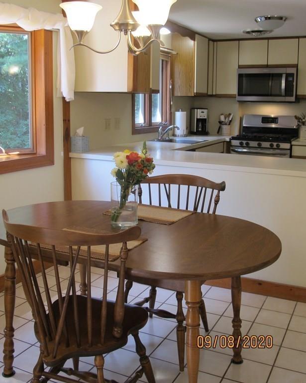 87 Pine Street Walpole, MA 02081 - Photo 12 of 37