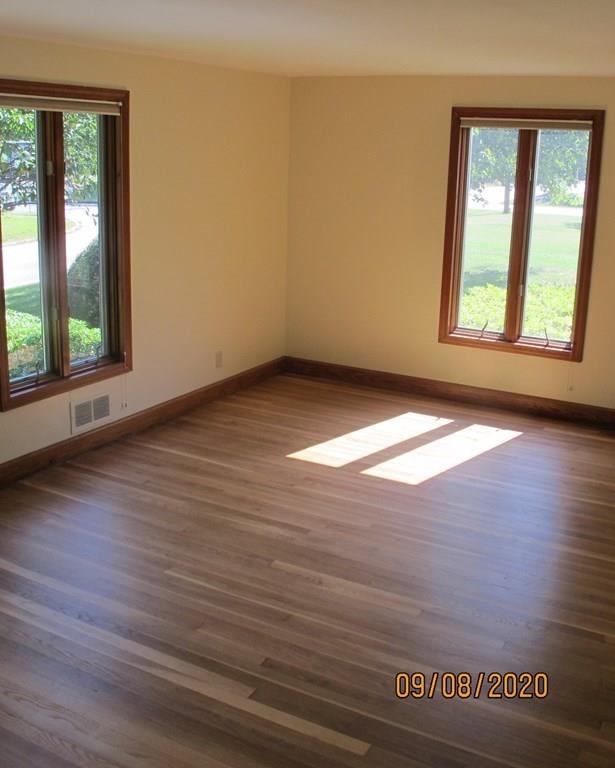 87 Pine Street Walpole, MA 02081 - Photo 18 of 37