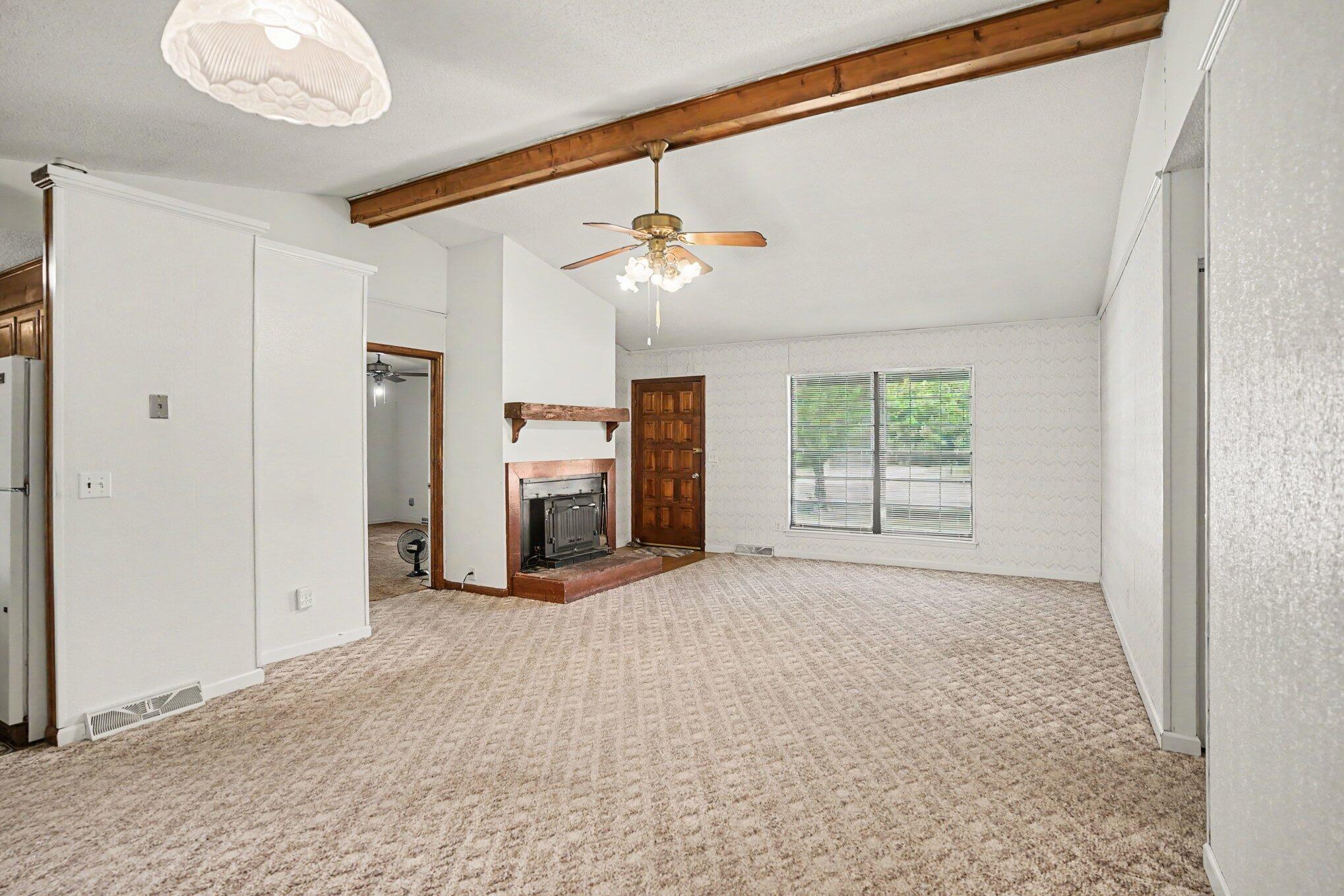 519 Longleaf Road Summerville, SC 29486 - Photo 2 of 17 002_file_2642