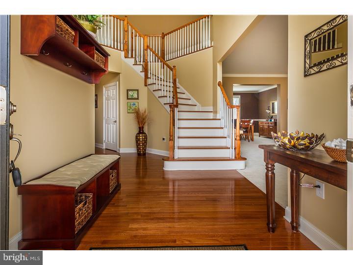 828 Derius Drive Mickleton, NJ 08056 - Photo 4 of 25 Foyer