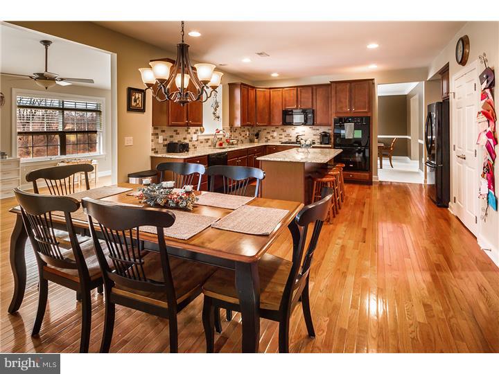 828 Derius Drive Mickleton, NJ 08056 - Photo 8 of 25 Kitchen