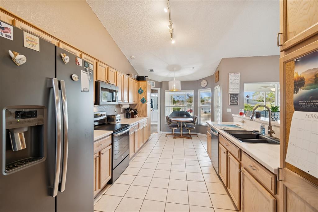 407 Montpelier Court Spring Hill, FL 34608 - Photo 15 of 83