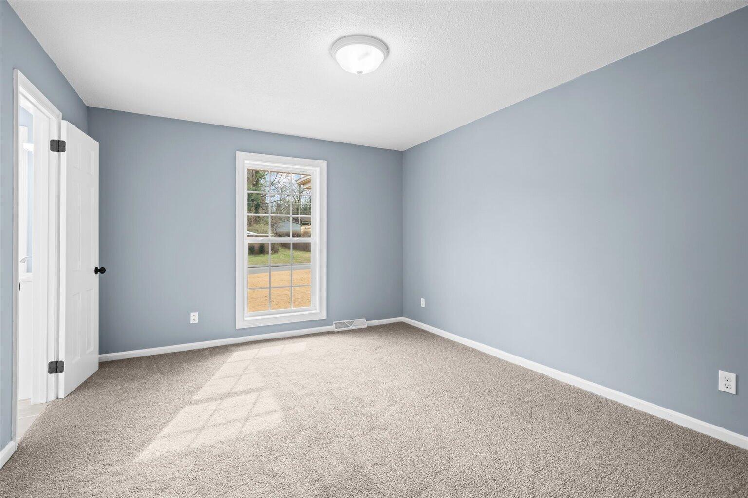 129 Lisa Lane Dalton, GA 30720 - Photo 24 of 42 35-DSC07813