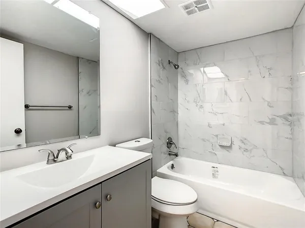 $2,600 | 2607 Cedar View Court, Clearwater, FL 33761