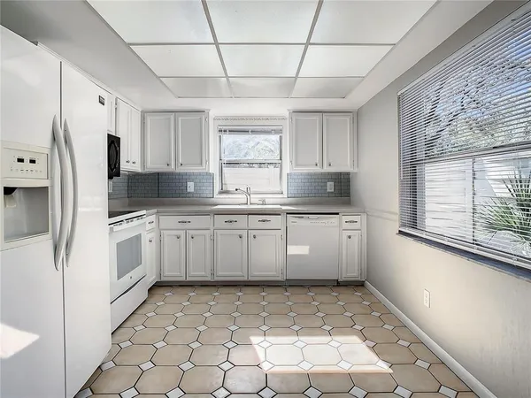 $2,600 | 2607 Cedar View Court, Clearwater, FL 33761