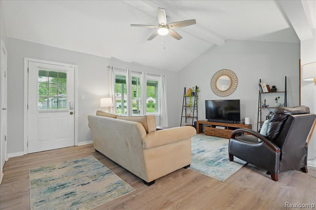 1840 Manse Road Waterford, MI 48328 - Photo 6 of 51 Gallery Image 6