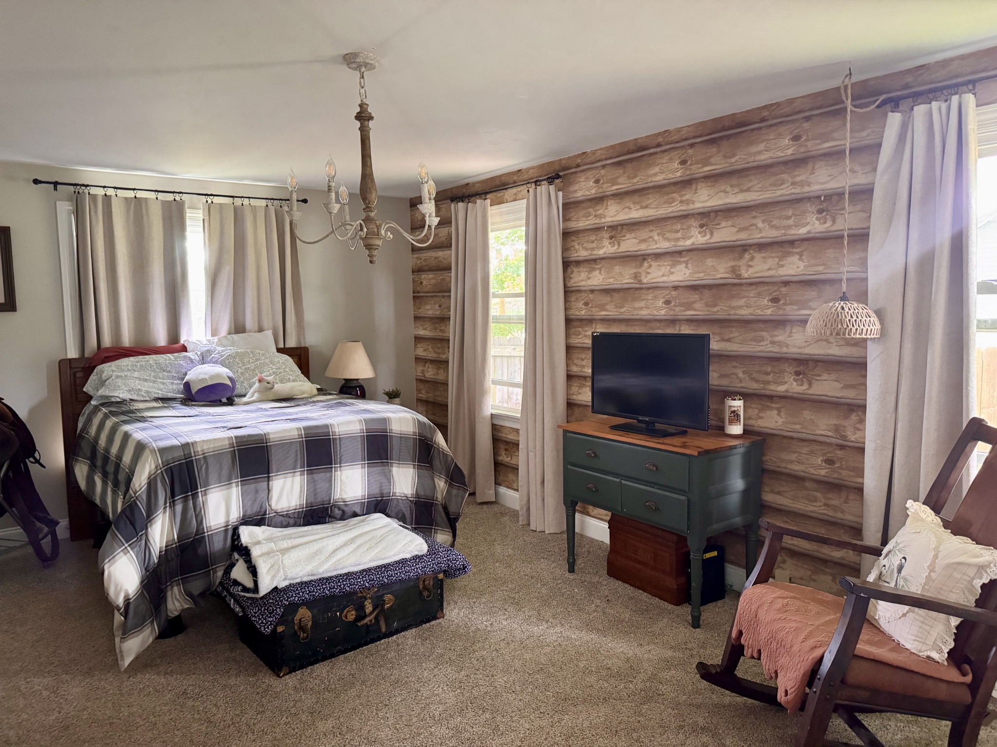 326 Jackson Road Portland, TN 37148 - Photo 20 of 34 a bedroom with a bed and a television