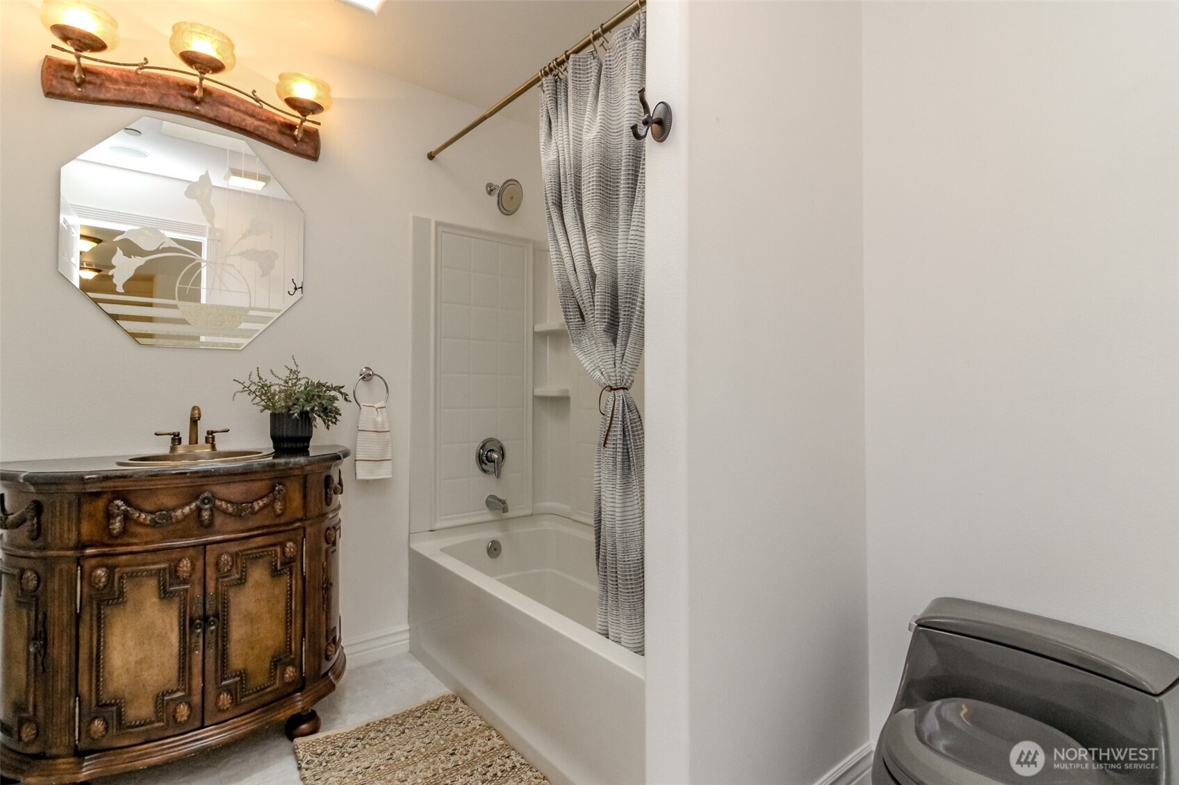 7033 Phillips Road Southwest Lakewood, WA 98499 - Photo 26 of 40 Gallery Image 26