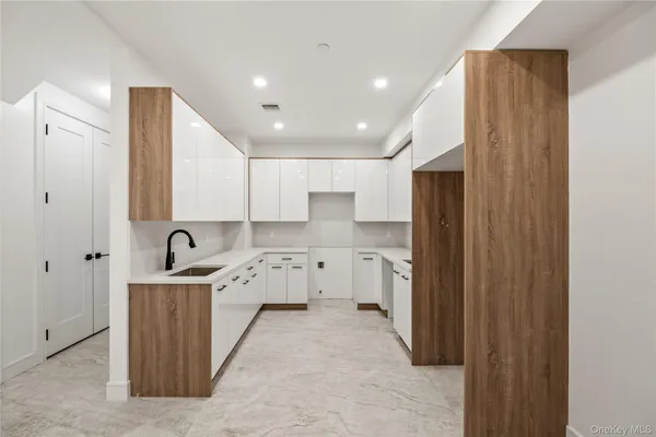 $749,000 | 13 Warren Court, Unit 113, Monsey, NY 10952