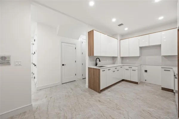 $749,000 | 13 Warren Court, Unit 113, Monsey, NY 10952