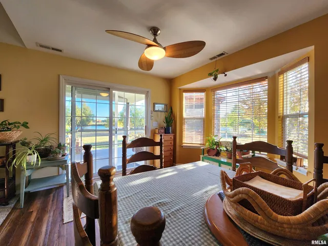 $324,900 | 156 Hanover Lane, Murphysboro, IL 62966