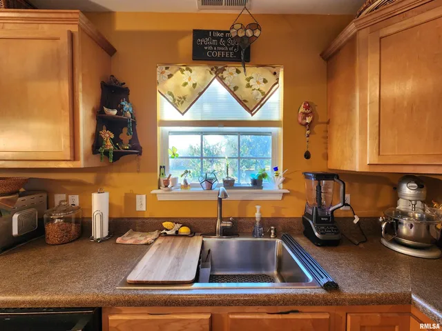 $324,900 | 156 Hanover Lane, Murphysboro, IL 62966