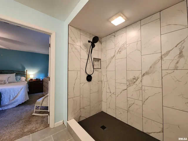 $324,900 | 156 Hanover Lane, Murphysboro, IL 62966